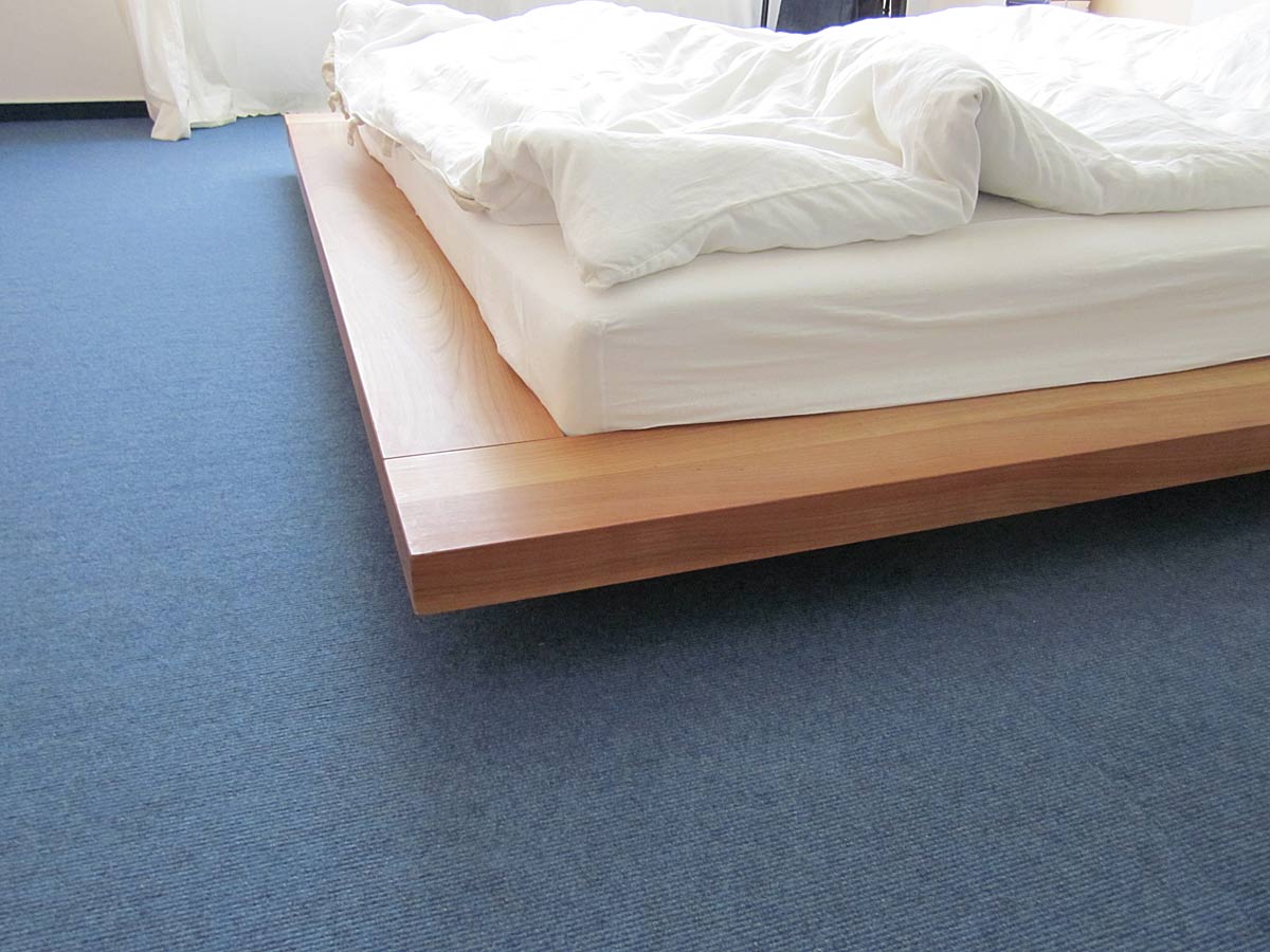 Bett in Kirschbaum - Holzcoop Innenausbau GmbH Aachen Brand - Schreinerei